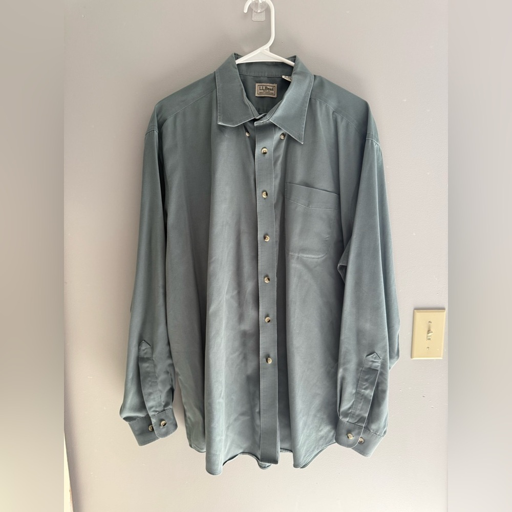 L.L. Bean Mens Blue Long Sleeve Collared Button Down Shirt SZ XL Reg 100% Cotton